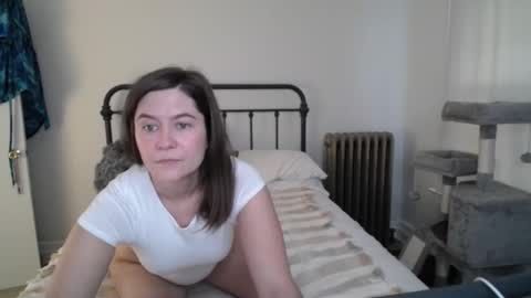 BellaStrange69 online show from December 3, 6:43 pm