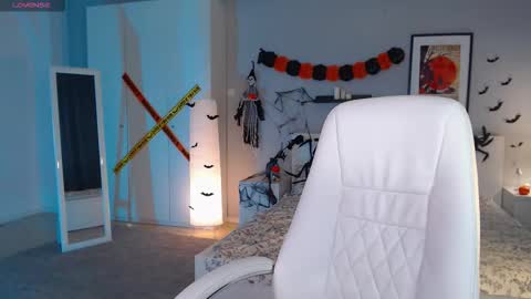 Bella online show from October 30, 1:41 am