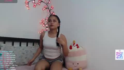 SnowClairee online show from July 5, 6:41 am