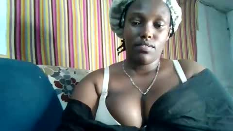 berrythighs online show from March 23, 8:37 pm