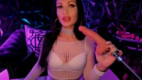 NatashaxoBangs online show from January 13, 10:41 am