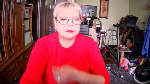 Snapshot of beverlyqcynia chatting on October 15, 10:51 am BeverlyQCynia online show from October 15, 10:51 am
