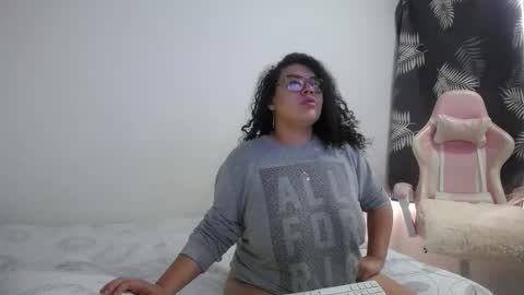 Bianca Tuesday to Sunday from 2am to 6am UTC-5 online show from October 27, 9:09 pm