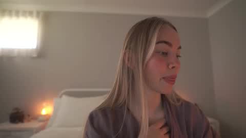 Snapshot of bibi_it_is chatting on September 27, 1:46 am Bibi online show from September 27, 1:46 am