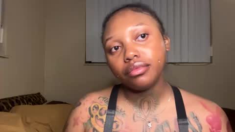 Big Lavish online show from March 8, 11:24 am