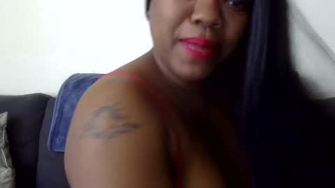 bigbootibambii online show from February 15, 8:19 pm