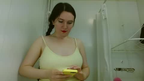 Isabella online show from May 27, 3:03 am