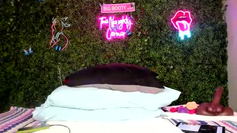 bigbuttsarena online show from February 20, 6:26 am