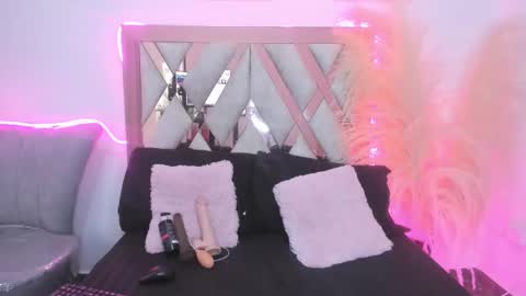 vaioleth online show from February 21, 8:49 pm