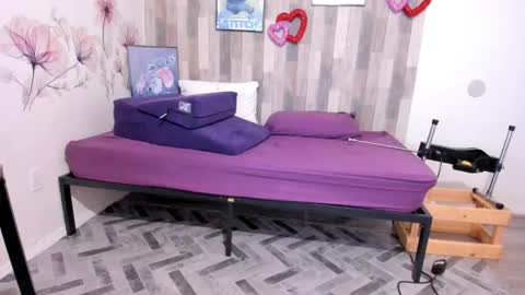 Snapshot of bigt3ti chatting on September 9, 7:08 am  Nubia  online show from September 9, 7:08 am