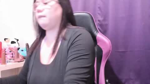 Snapshot of bigt3ti chatting on January 5, 2:27 am  Nubia  online show from January 5, 2:27 am