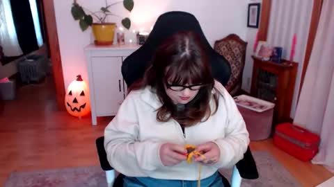 Snapshot of bigtiddygoddess chatting on October 16, 6:43 pm Morgan Lafeuille online show from October 16, 6:43 pm