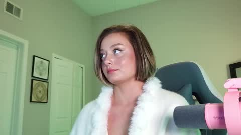 Bijoux Blue online show from March 5, 11:44 pm