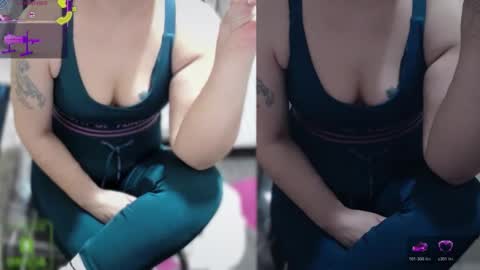 bisex woman online show from February 11, 8:54 pm