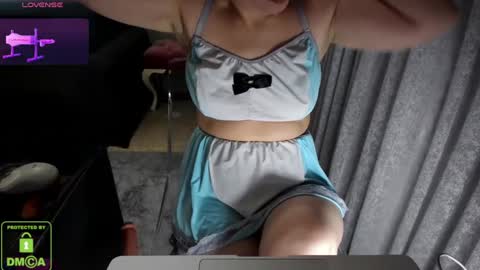 bisex woman online show from December 29, 10:14 pm