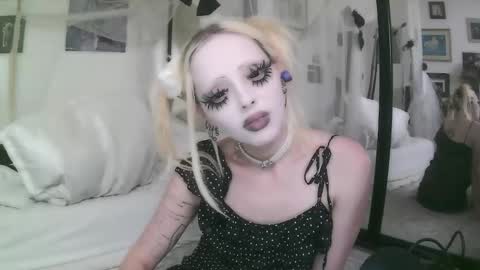 vampire fang  online show from March 12, 7:05 pm