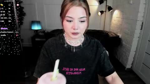 Mon Mon online show from December 5, 2:55 am