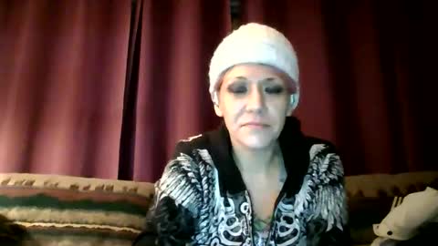 Purplelilly82 online show from November 28, 9:34 am