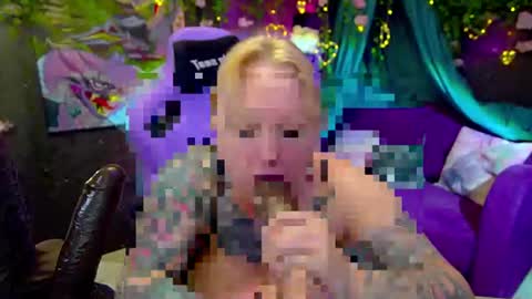 Alice online show from July 17, 6:55 pm