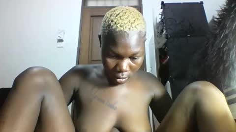 blackmarvel02 online show from December 2, 6:59 am