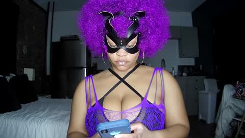 Queen Siren online show from January 11, 1:59 am