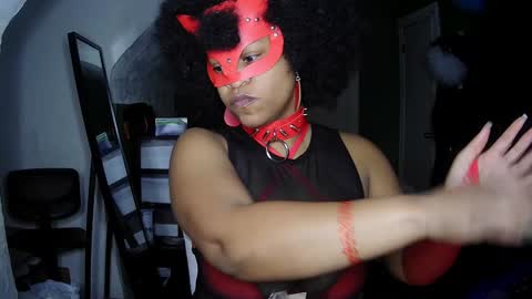 Queen Siren online show from December 10, 1:43 am