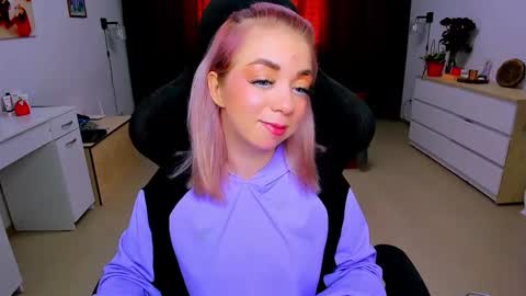 Nicole online show from January 23, 8:25 am