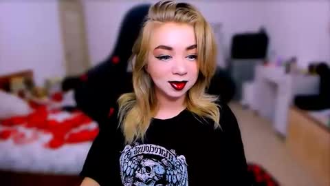 Nicole online show from March 10, 5:00 am