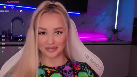 Lana online show from October 5, 9:14 am