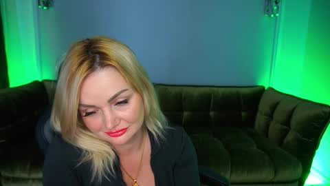 Blonde online show from October 10, 7:35 am