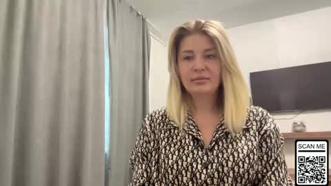 blondie_xoxoxo online show from October 6, 7:14 am