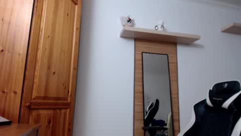 blondyelena online show from February 20, 8:39 am