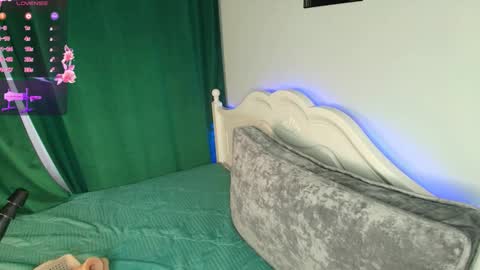 Welcome guysMy name KatePVT its Open online show from September 30, 6:52 am