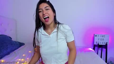 Linda  online show from February 16, 2:06 pm