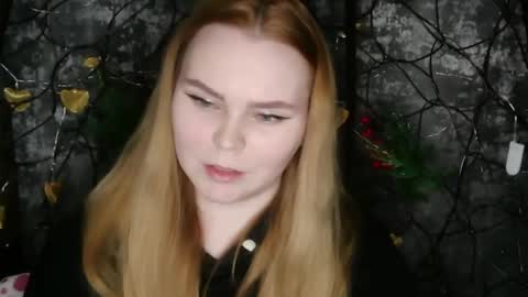 blushing_star online show from April 14, 4:18 pm