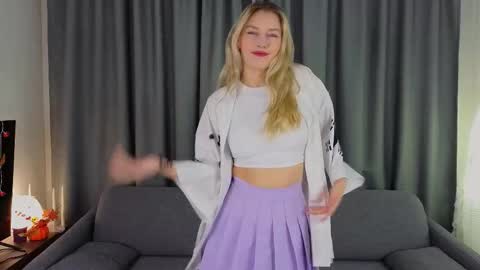 Elina  Next broadcast  online show from November 10, 3:51 pm