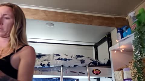 Snapshot of bmorganne420 chatting on October 15, 8:22 pm MamaMorgan online show from October 15, 8:22 pm