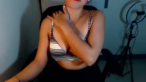 bombshell_seinnax online show from February 25, 11:54 am