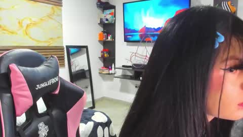 Snapshot of bonnie_bu chatting on October 12, 8:33 pm becky online show from October 12, 8:33 pm