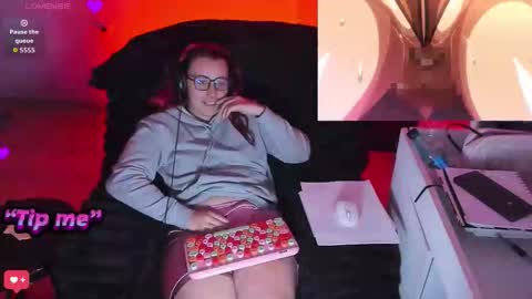 Bonnie Help me reach 500 likes online show from October 24, 10:39 pm