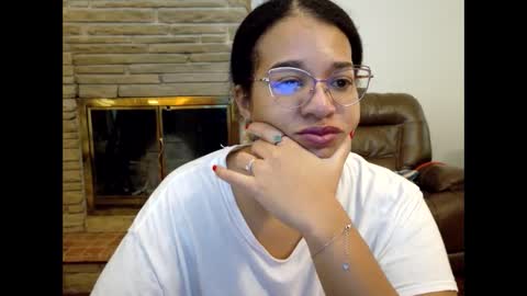 Queen Bon Vivantt online show from November 12, 2:15 pm