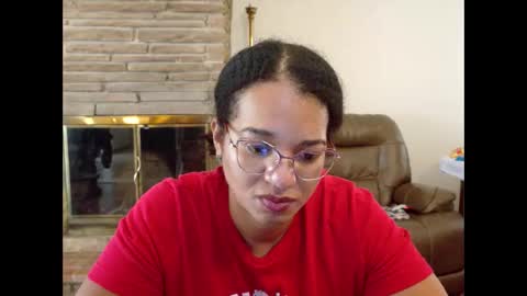 Queen Bon Vivantt online show from November 19, 5:57 pm