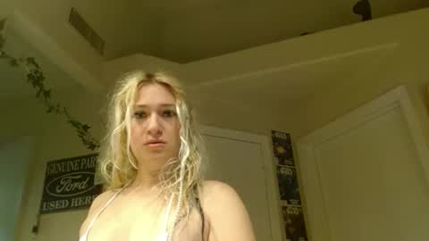 i am a naughty jedi knight online show from March 28, 1:21 pm