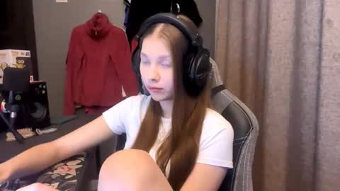 Alice online show from November 3, 3:05 pm