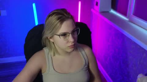 Belle  online show from February 16, 2:43 am