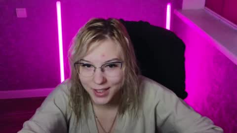 Belle  online show from January 11, 2:30 am