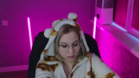 Belle  online show from January 24, 3:00 am