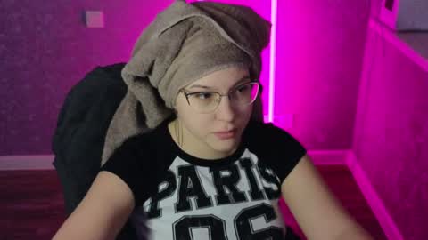 Belle  online show from February 3, 2:58 am