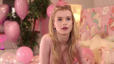 Eli online show from September 20, 9:24 pm