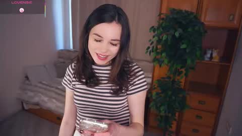 Snapshot of breckbunyard chatting on September 15, 6:11 am Mia Bunyard online show from September 15, 6:11 am